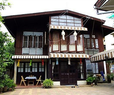 Tara Guest House Chiang Mai Esterno foto